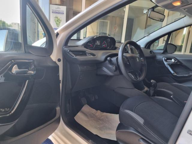 Peugeot 208 image 4