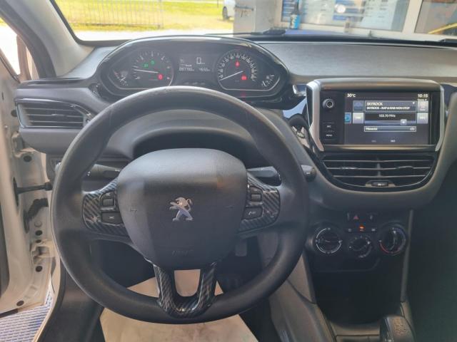 Peugeot 208 image 1