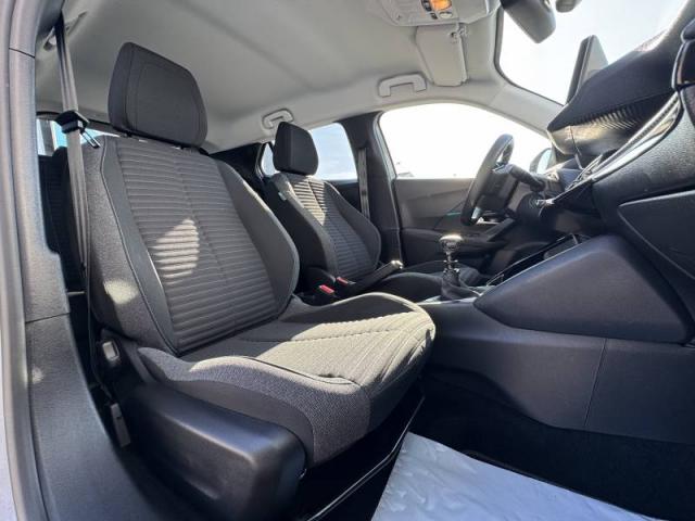 Peugeot 2008 image 2