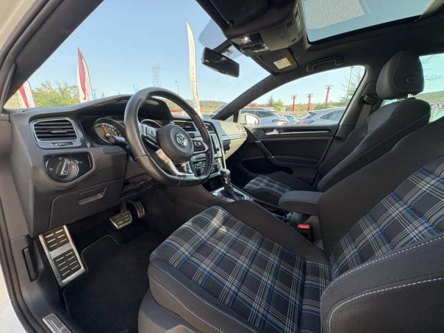 Volkswagen Golf image 6