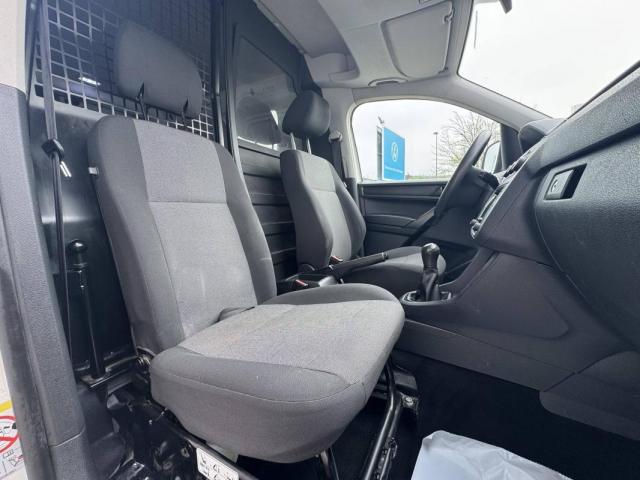 Volkswagen Caddy Van image 7