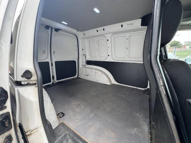 Volkswagen Caddy Van image 6