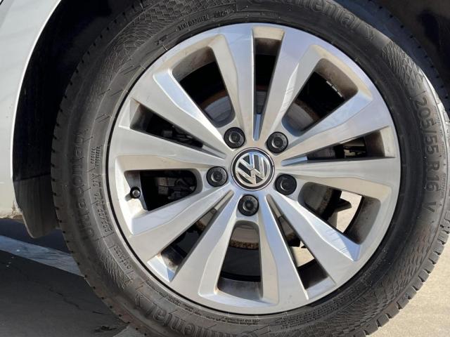 Volkswagen Golf image 4