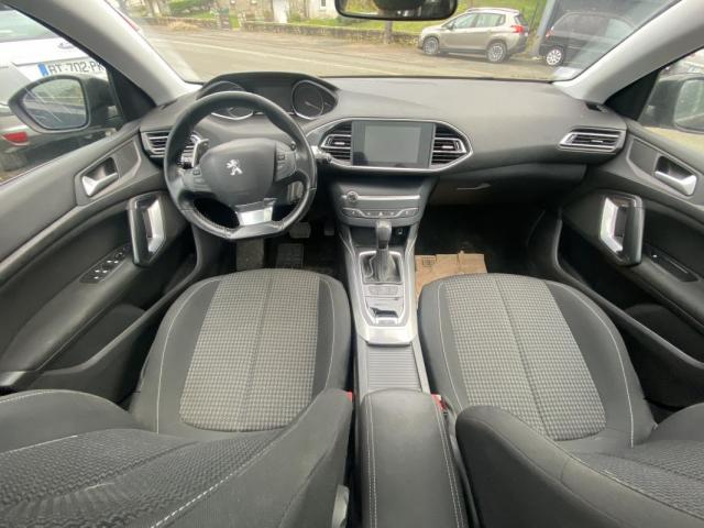Peugeot 308 image 2
