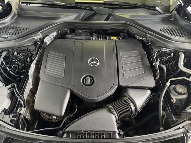 Mercedes Benz Glc image 8