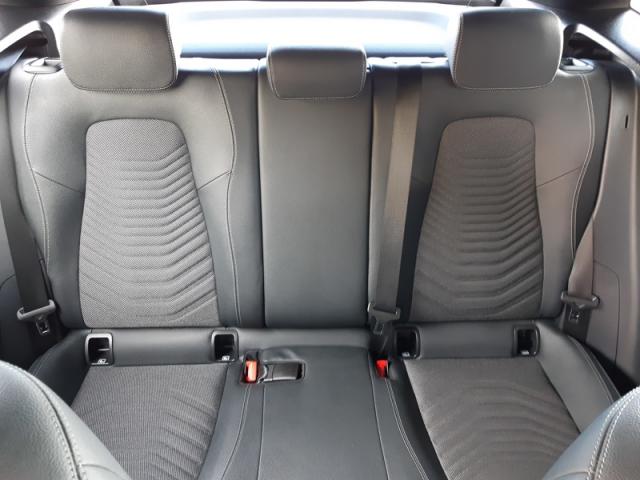 Mercedes Benz Gla image 2