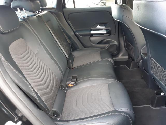 Mercedes Benz Gla image 1