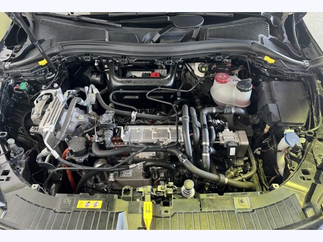 Mercedes Benz Eqa image 2
