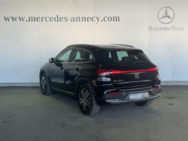 Mercedes Benz Eqa image 5