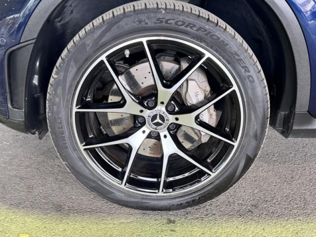 Mercedes Benz Glc image 9