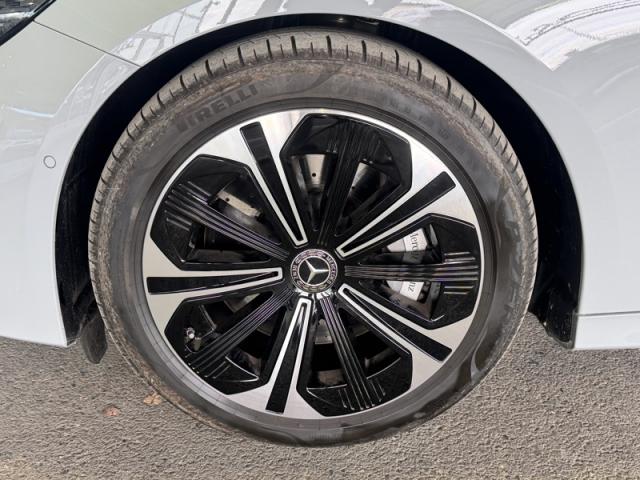 Mercedes Benz E 400 image 1