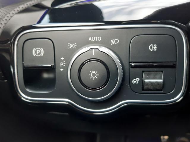 Mercedes Benz Cla Shooting Brake image 3