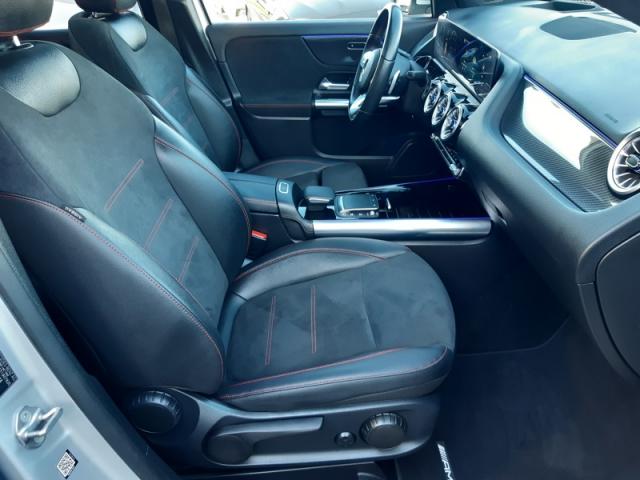 Mercedes Benz Gla image 2