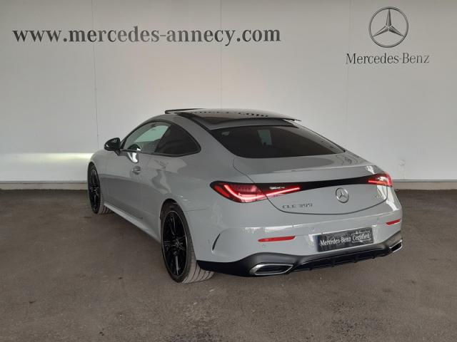 Mercedes Benz E 300 image 8