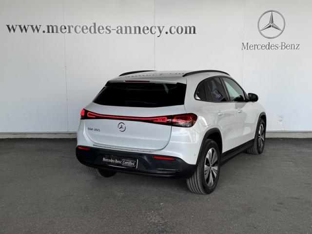 Mercedes Benz Eqa image 5