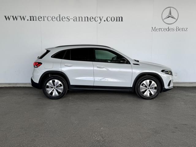 Mercedes Benz Eqa image 4