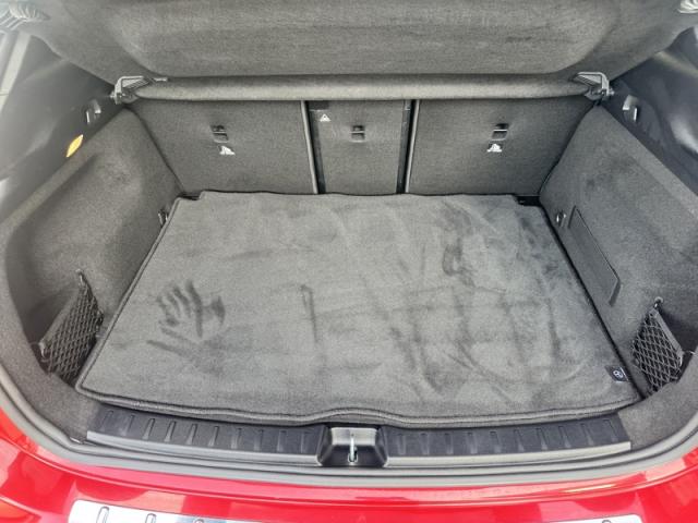 Mercedes Benz Gla image 9