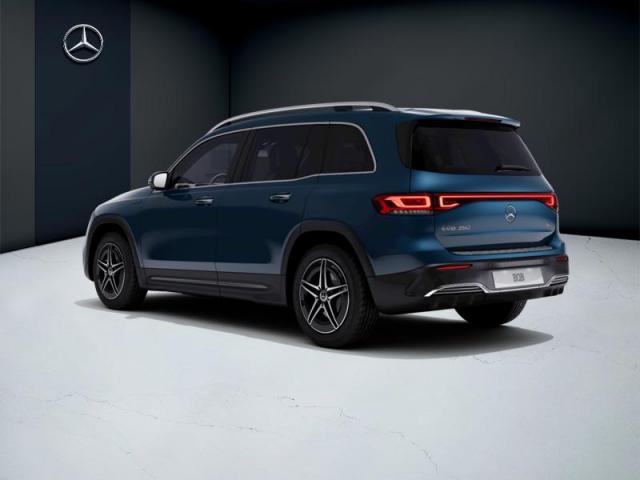 Mercedes Benz Eqb image 9