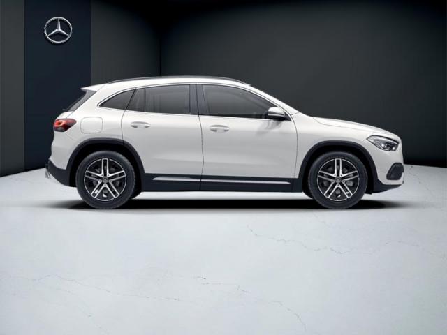 Mercedes Benz Gla image 6
