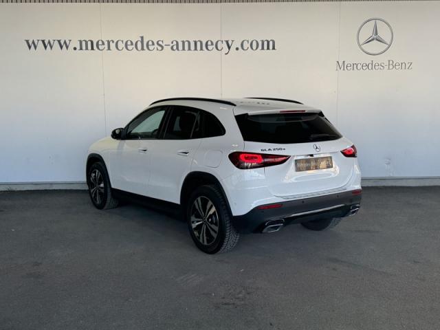 Mercedes Benz Gla image 9