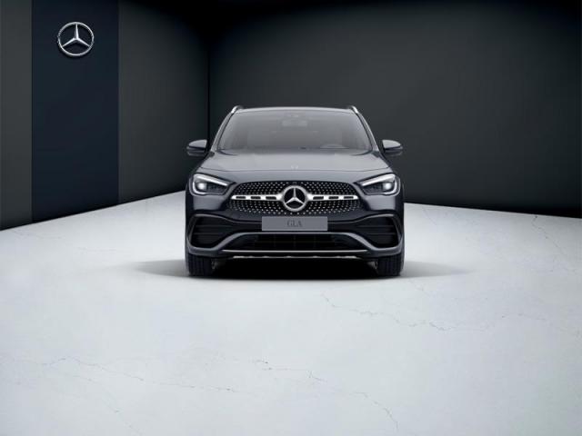 Mercedes Benz Gla image 9