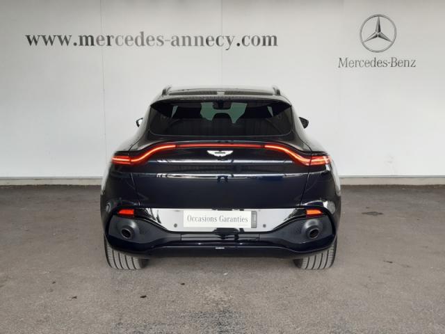 Aston Martin Dbx image 9