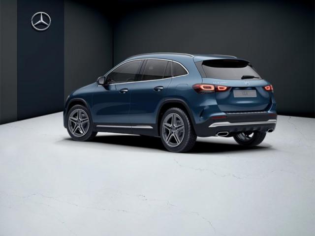 Mercedes Benz Gla image 1