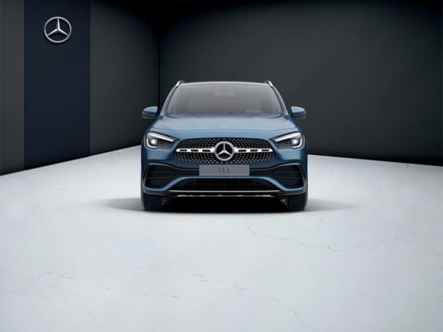 Mercedes Benz Gla image 3
