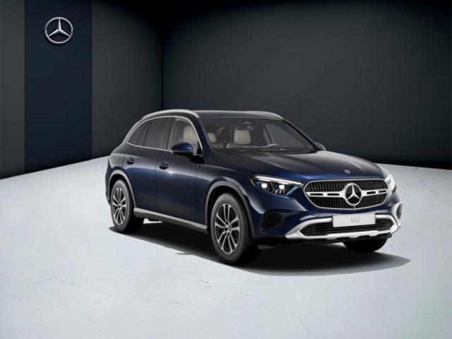 Mercedes Benz Glc image 9
