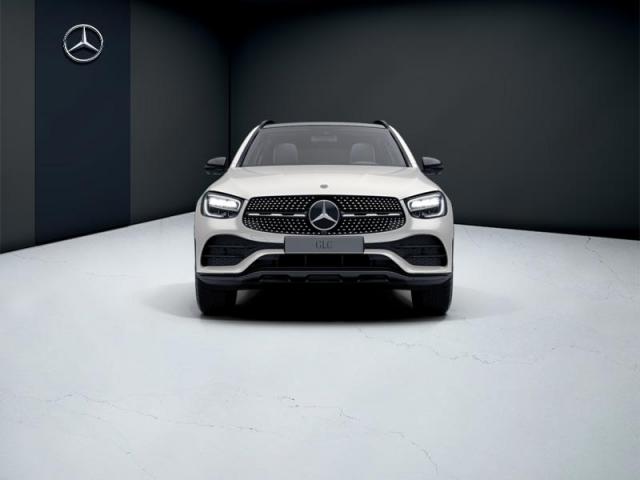 Mercedes Benz Glc image 9