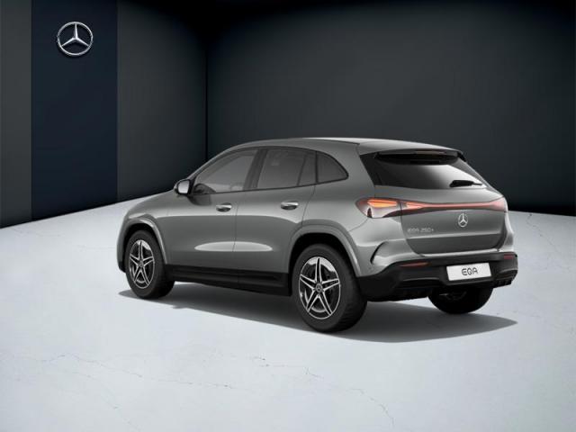 Mercedes Benz Eqa image 8