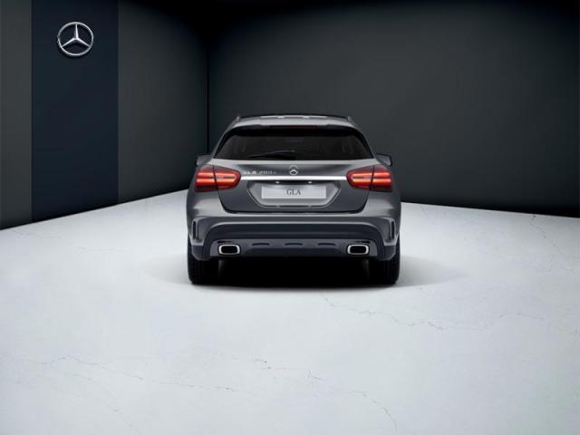 Mercedes Benz Gla image 7