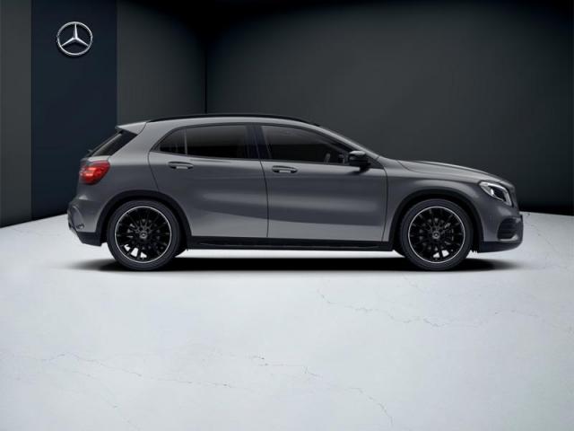 Mercedes Benz Gla image 1