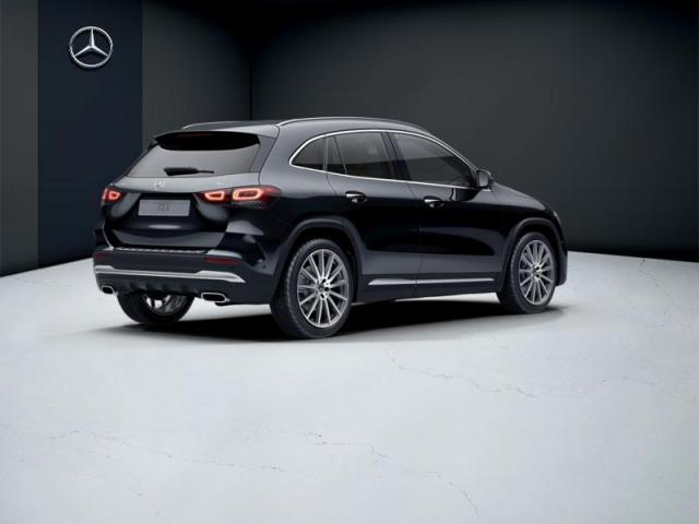 Mercedes Benz Gla image 7
