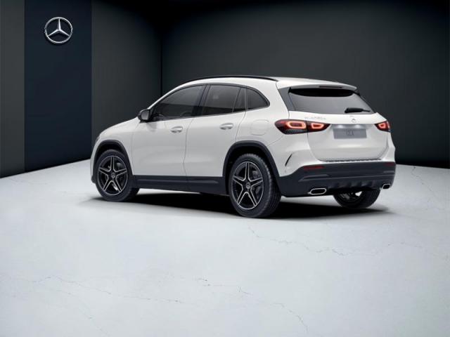 Mercedes Benz Gla image 8