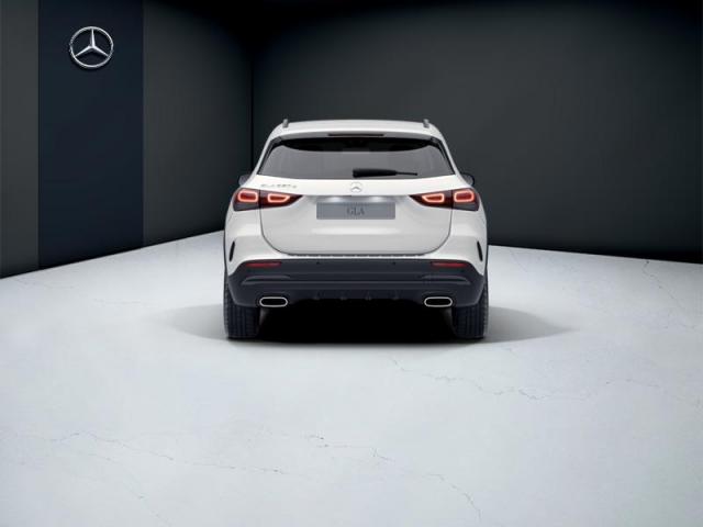 Mercedes Benz Gla image 7
