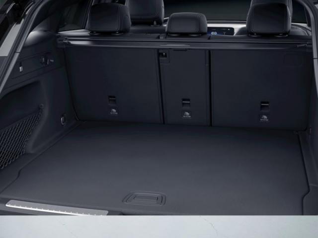 Mercedes Benz Eqc image 3