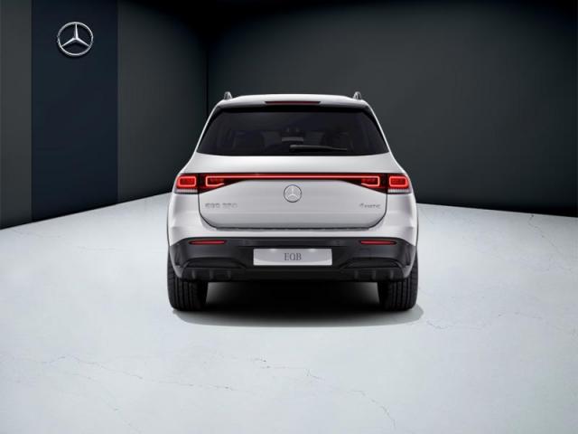 Mercedes Benz Eqb image 7