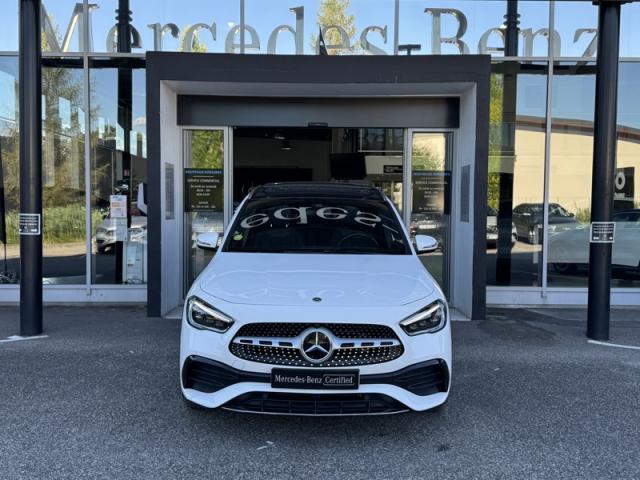 Mercedes Benz Gla image 8