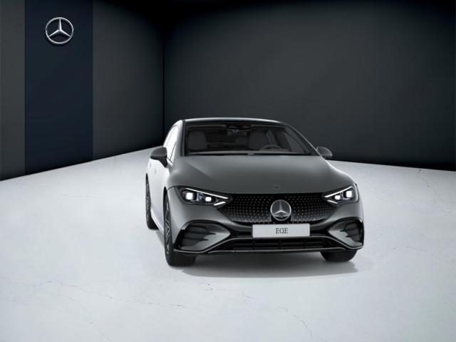 Mercedes Benz Eqe image 2
