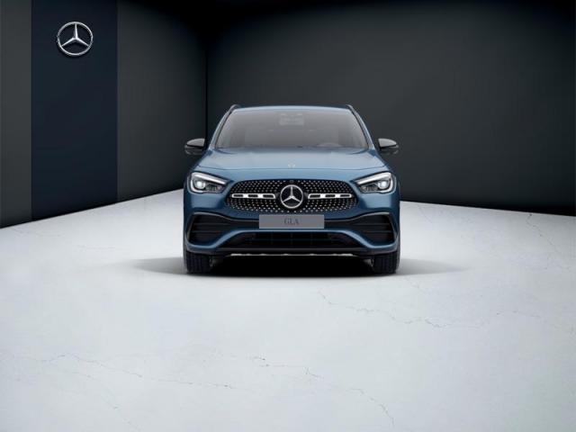 Mercedes Benz Gla image 3