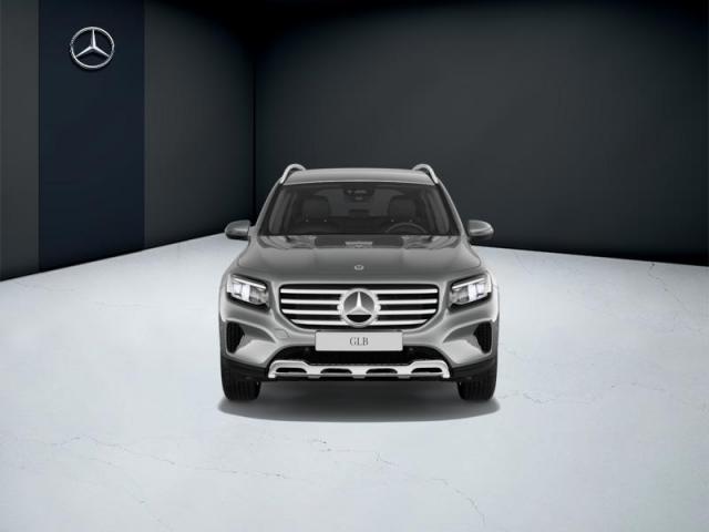 Mercedes Benz Glb image 2