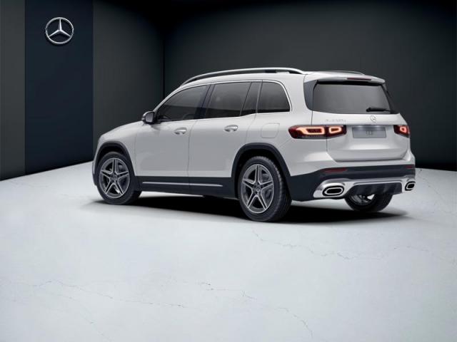 Mercedes Benz Glb image 9
