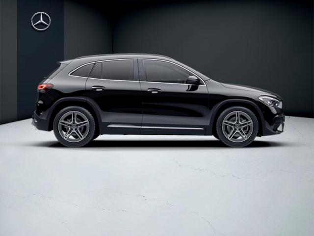 Mercedes Benz Gla image 2