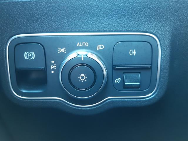 Mercedes Benz Eqa image 1