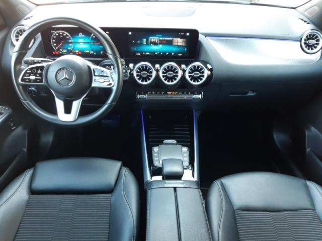 Mercedes Benz Eqa image 6