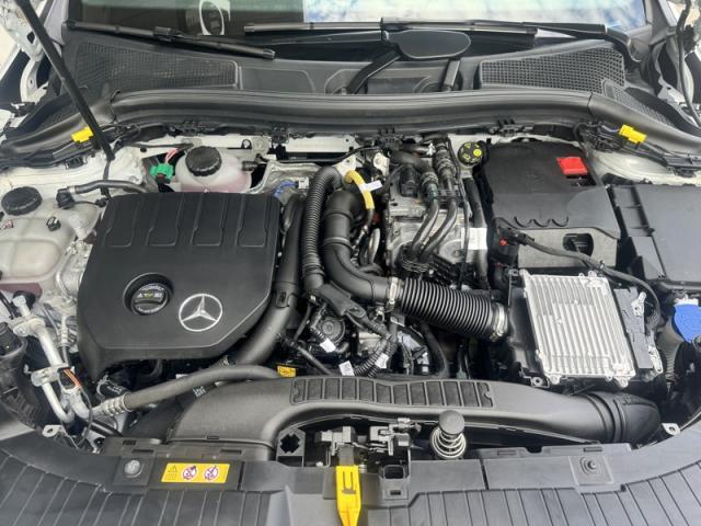 Mercedes Benz Gla image 6