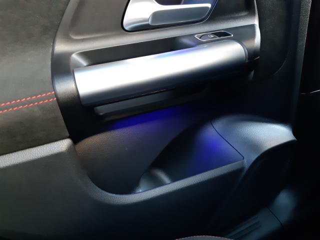 Mercedes Benz Gla image 6