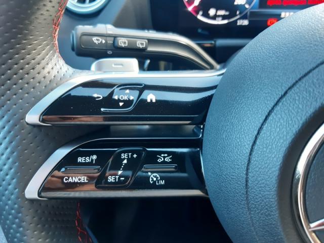 Mercedes Benz Gla image 3