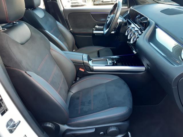 Mercedes Benz Gla image 2